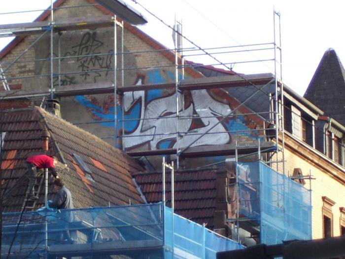 Graffiti Bombing - Photo by ZweR