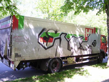 Graffiti Artwork - Photo by ZweR