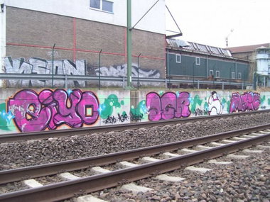 Graffiti Bombing - Photo by ZweR