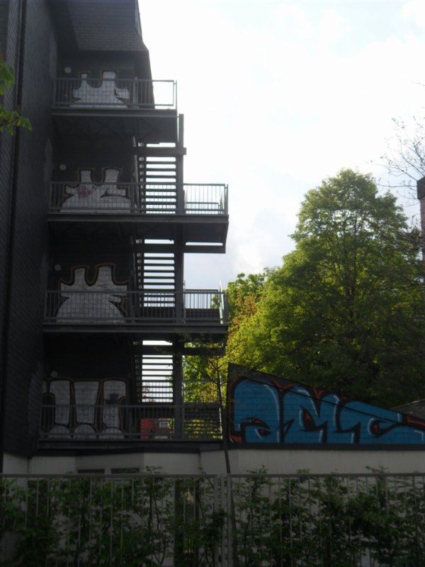 Graffiti Bombing - Photo by ZweR