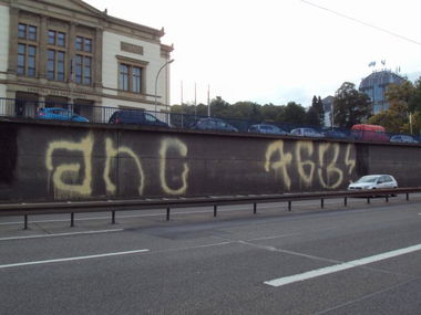 Graffiti Artwork - Photo by ZweR