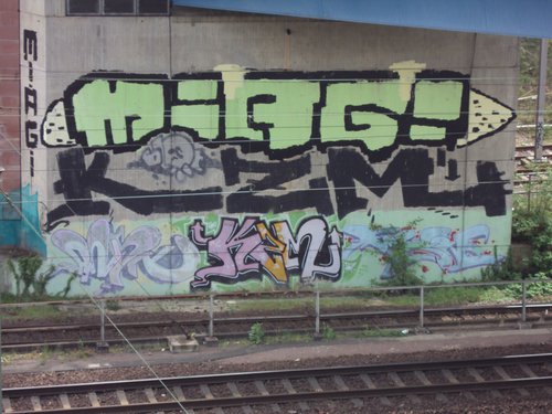 Graffiti Bombing - Photo by ZweR