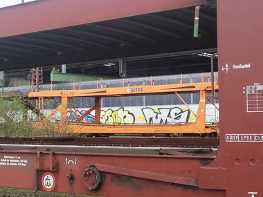 Graffiti Bombing - Photo by ZweR