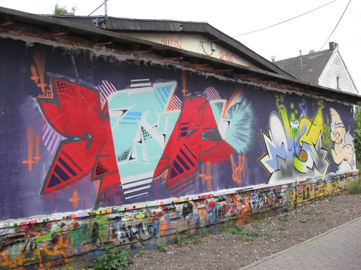Graffiti Wall - Photo by ZweR