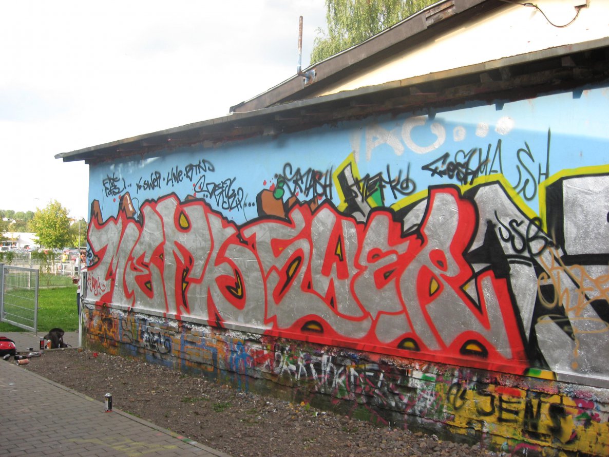 Graffiti Bombing - Photo by ZweR