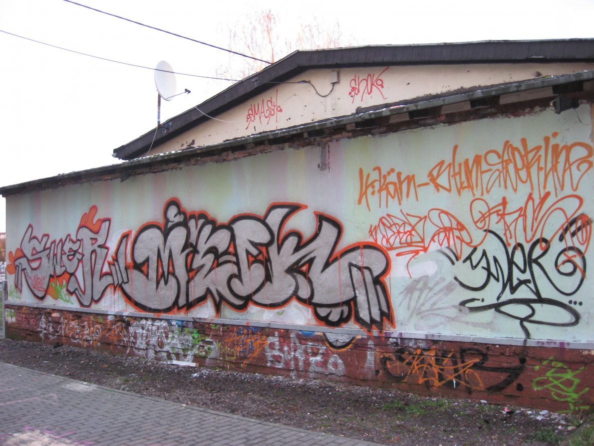 Graffiti Bombing - Photo by ZweR