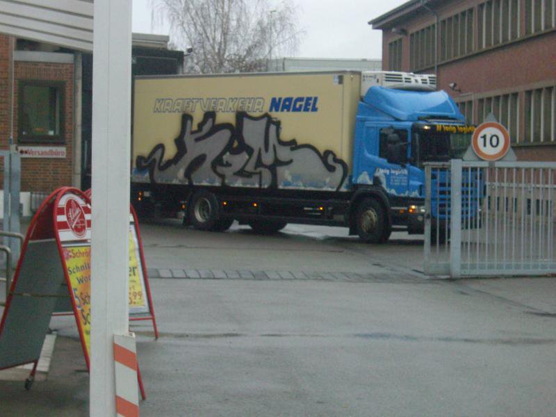 Graffiti Bombing - Photo by ZweR