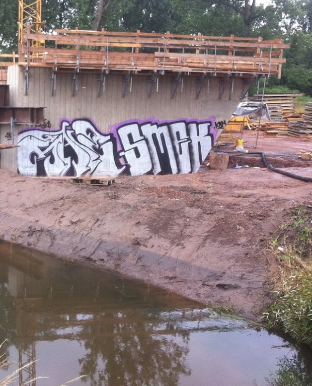 Graffiti Wall - Photo by ZweR