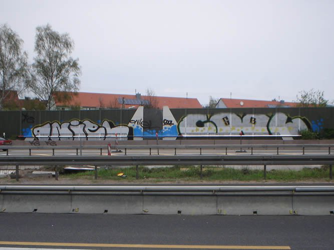 Graffiti Bombing - Photo by ZweR