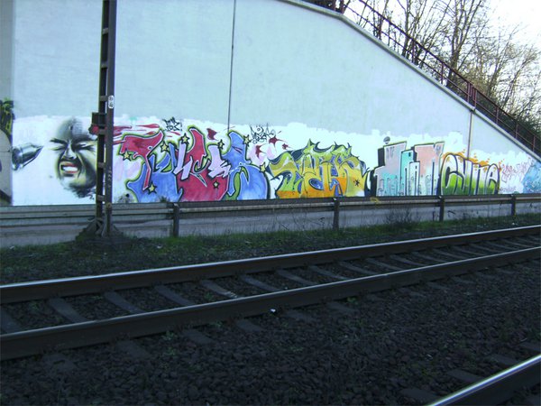 Graffiti Bombing - Photo by ZweR