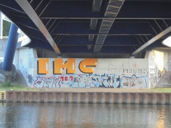 Graffiti Wall - Photo by ZweR