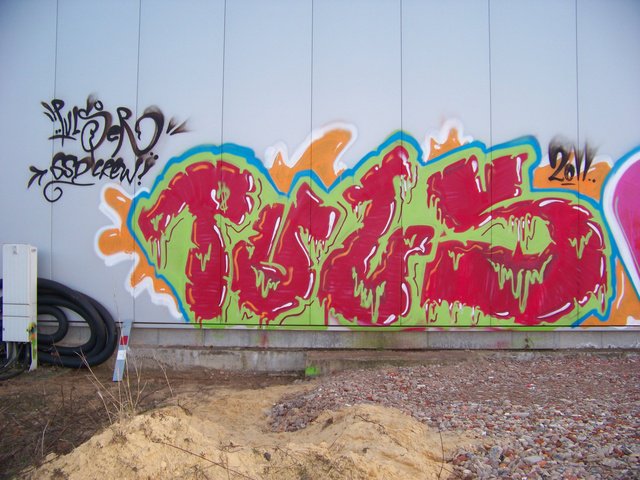 Graffiti Wall - Photo by ZweR