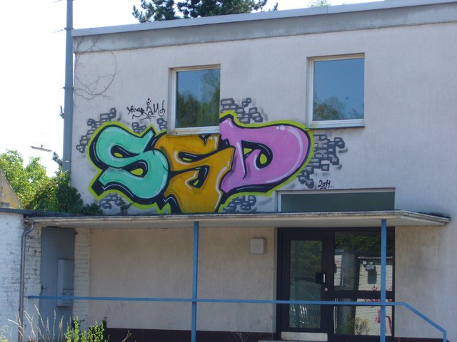 Graffiti Wall - Photo by ZweR