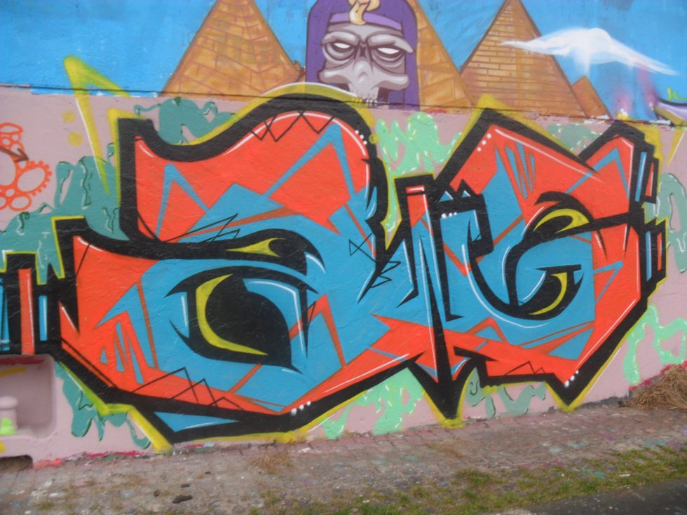 Graffiti Wall - Photo by ZweR