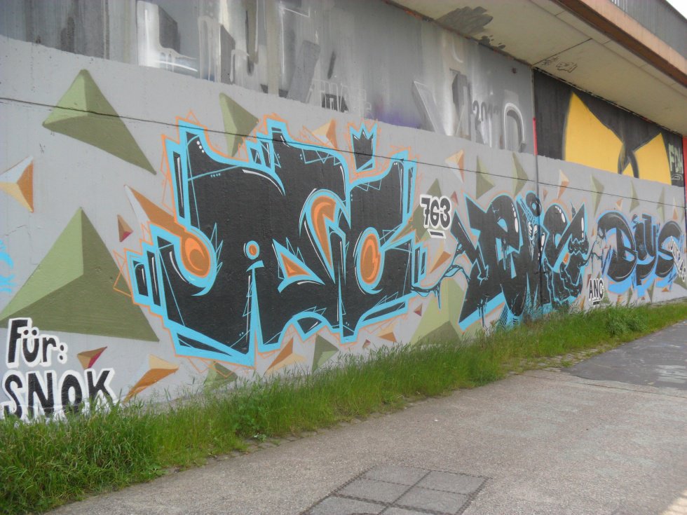 Graffiti Wall - Photo by ZweR