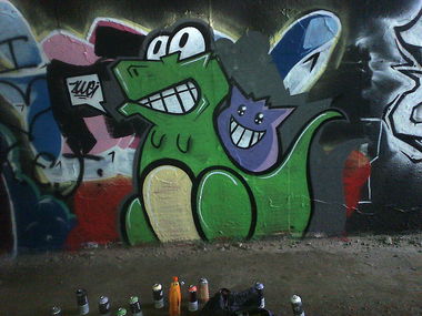 Graffiti Wall - Photo by Zwei - Dinosaur, gengar, numberzwei (2014)