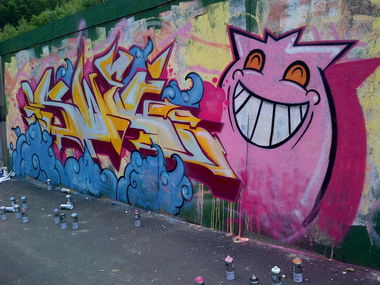 Graffiti Wall - Photo by Zwei - zwe, number, zwei