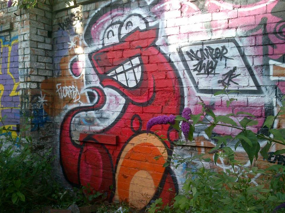Graffiti Wall - Photo by Zwei - zwei, numberzwei, england (2014)