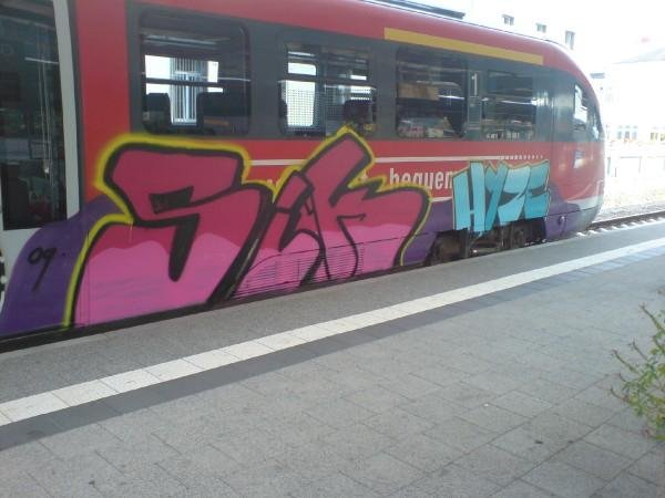 Graffiti Train - Photo by Zwiespalt - SIK, HYZE (2009)