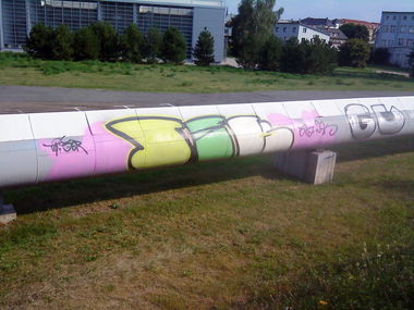 Graffiti Bombing - Photo by Zwiespalt - sik (2009)