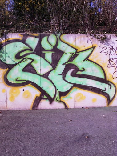 Graffiti Wall - Photo by Zwiespalt