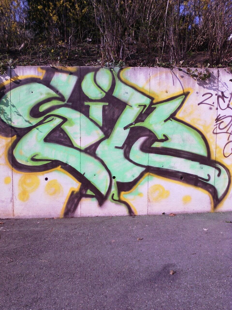 Graffiti Wall - Photo by Zwiespalt