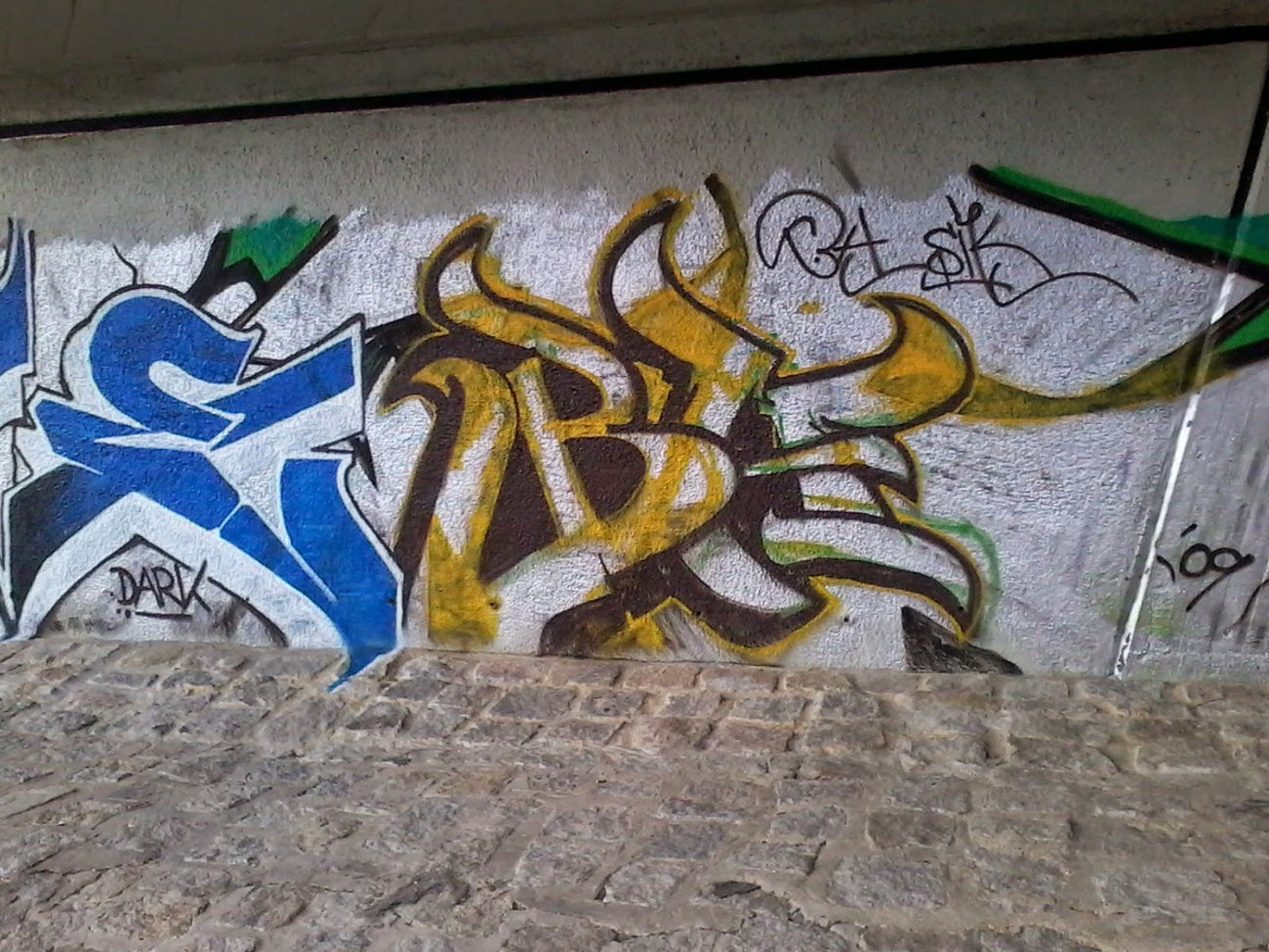 Graffiti Wall - Photo by Zwiespalt