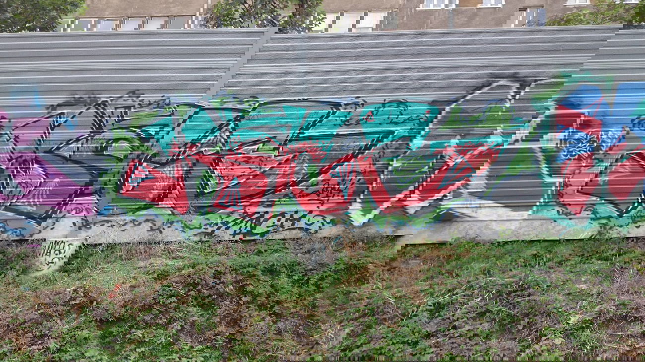 Graffiti Wall - Photo by _Maceroners_ (2014)