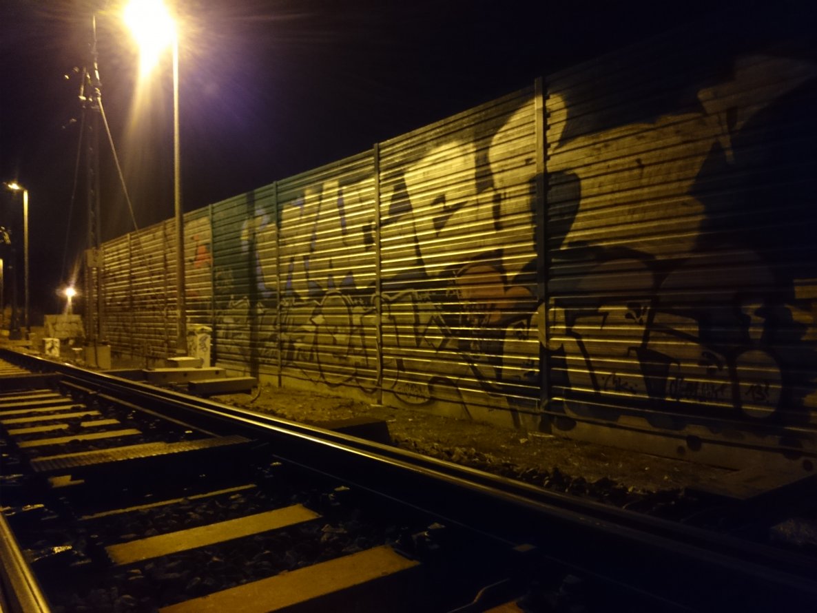 Graffiti Bombing - Photo by _Maceroners_ - at, work (2014)