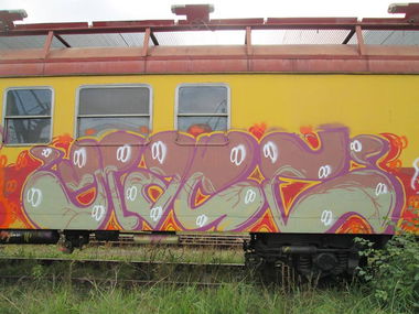 Graffiti Train - Photo by _Maceroners_ - yeeeah (2014)