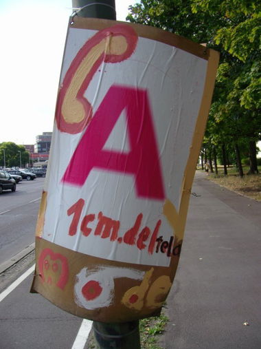 Graffiti Street Art - Photo by a - streetART (2006)