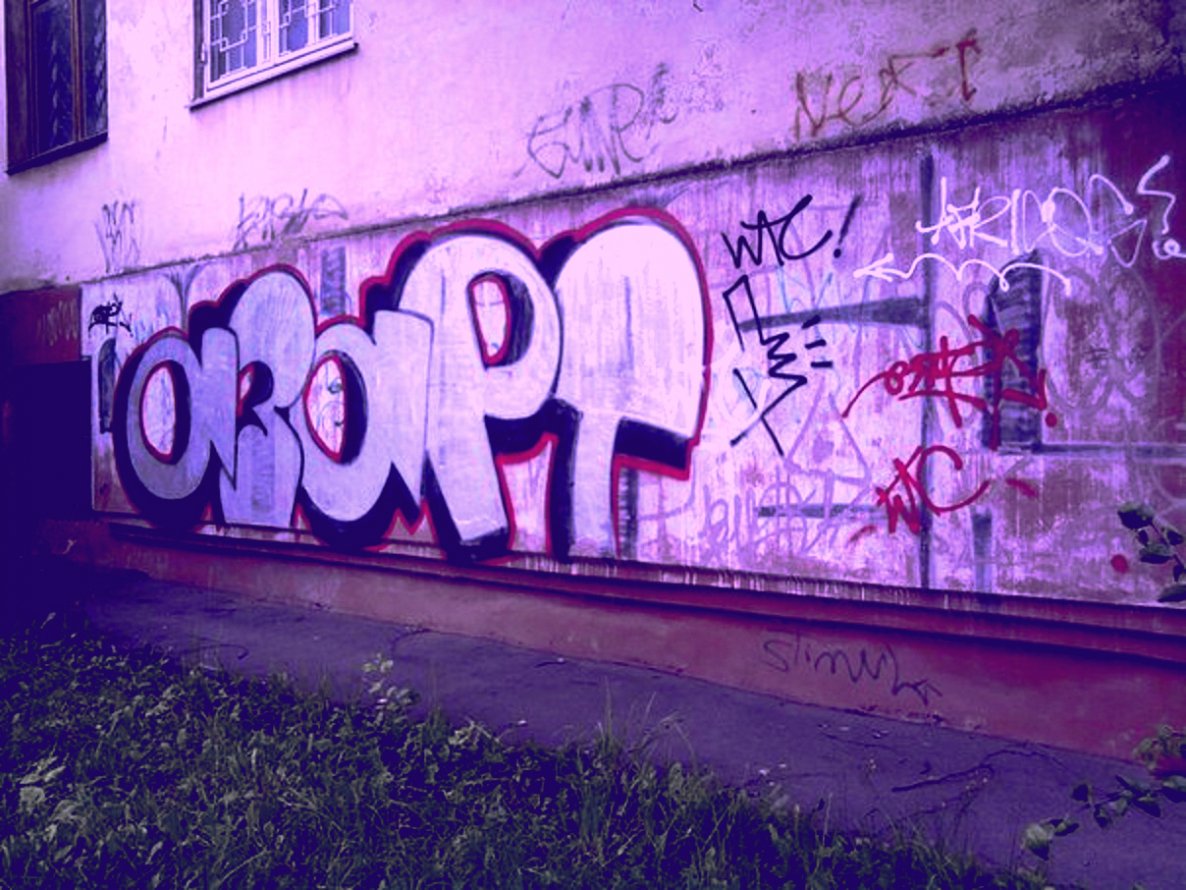 Graffiti Bombing in Smolensk - Photo by a3aRt