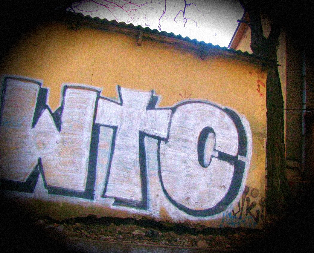 Graffiti Bombing in Smolensk - Photo by a3aRt (2011)