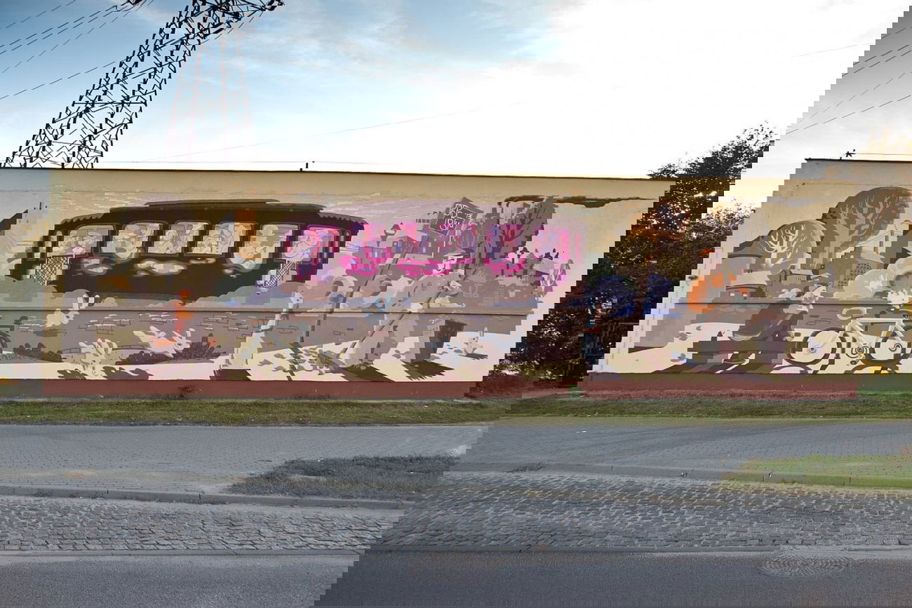 Graffiti Wall - Photo by aPoprostu - Poprostu (2013)