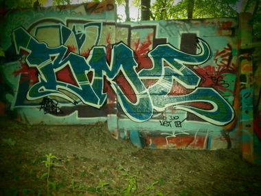 Graffiti Wall - Photo by aeroe