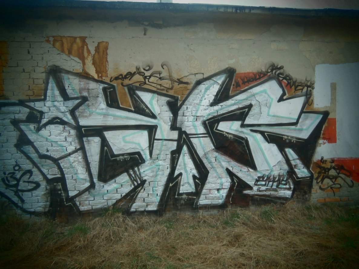 Graffiti Bombing in Budapest - Photo by aeroe