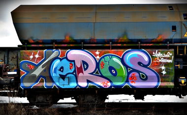 Graffiti Train - Photo by aeros - aeros (2013)
