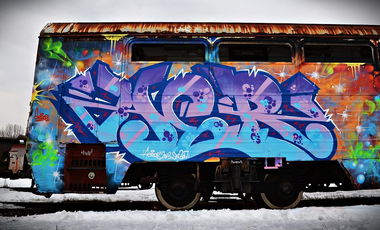 Graffiti Train - Photo by aeros - aeros (2013)