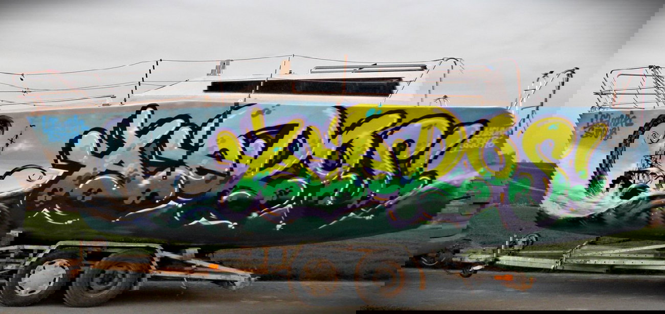 Graffiti Artwork - Photo by aeros - sw307, boat, yacht (2013)