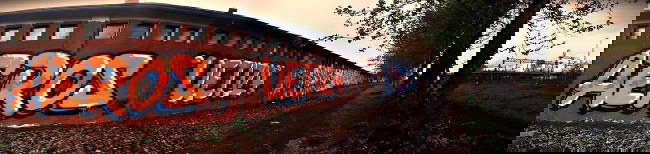 Graffiti Wall - Photo by aeros (2104)