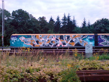 Graffiti Train in Berlin - Photo by aerosol - fino, qb, back (2009)