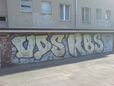 Graffiti Bombing in Berlin - Photo by aerosol - vds, rbs, ogs