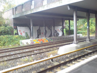 Graffiti Bombing in Berlin - Photo by aerosol - nda, sme, berlin