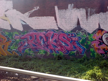 Graffiti Bombing in Berlin - Photo by aerosol - dair, roks, rbs (2008)