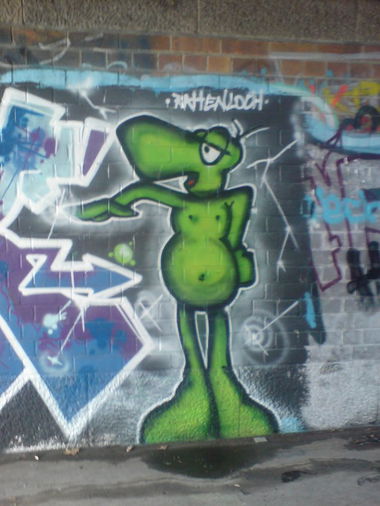 Graffiti Wall in Berlin - Photo by aerosol - eshok, froh, char (2009)