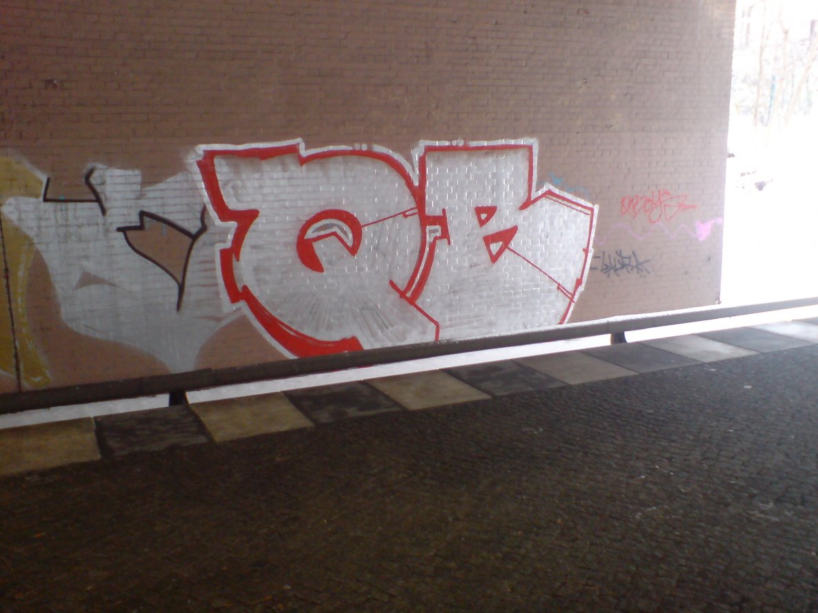 Graffiti Bombing in Berlin - Photo by aerosol - qb, qboys, berlin