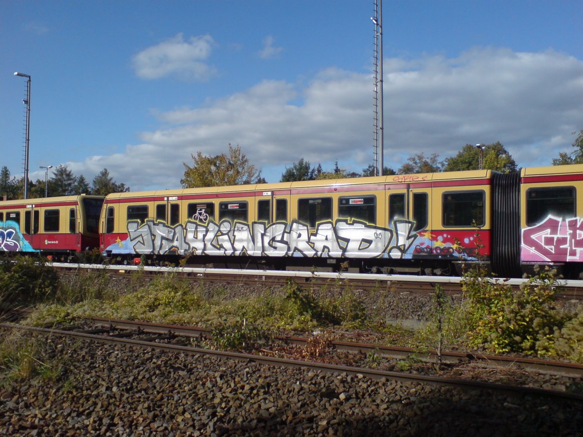 Graffiti Train in Berlin - Photo by aerosol - berlin, stahlingrad, ics (2009)
