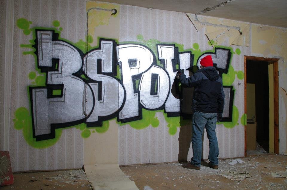 Graffiti Bombing - Photo by ahers - 3spoke, ahers, hsm