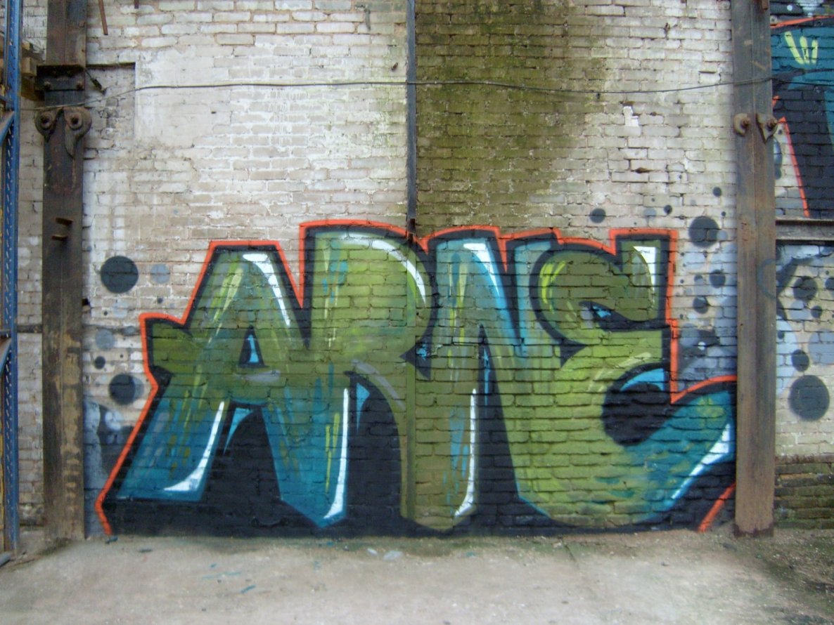 Graffiti Wall in Saarbrücken - Photo by aikelneyd