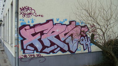 Graffiti Bombing - Photo by akacier44 - FRS, 94, AKIR